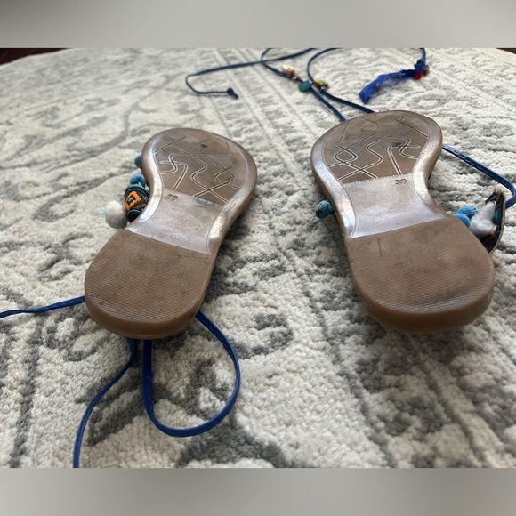 🌟 Tie Up Gladiator Sandals Greek with PomPoms - Picture 9 of 9